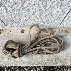 ロープ　太さ約1.3cm　長さ約1370cm
