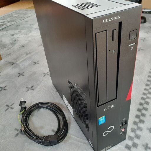 【取引中です】FUJITSU　CELSIUS 　デスクトップ本体　Xeon　16GB　SSD（256）　office2021　マルチ　Windows11　②