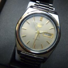 SEIKO5 /オートマチック！カレンダー機能搭載・防水機能有ります。