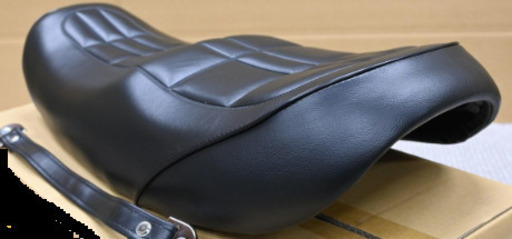 値上げ】KAWASAKI Z1 Z2用 シート アンコ抜き 新品未使用 検）カワサキ