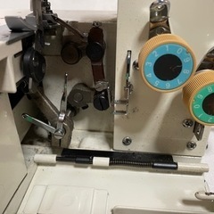 ジャノメ　ロックミシン