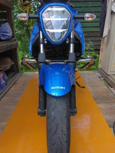 優れたエンジン。 2018年モデル。 SYM (Umi) 50. とても速いバイク