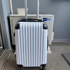 【終了】機内持ち込み可能　キャリー付きスーツケース　Sサイズ41...
