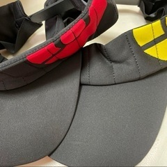 ポケモン　帽子　赤黄色　二点セット　フリーサイズ　新品未使用品　格安