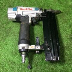 マキタ AF502N 仕上釘打 常圧【市川行徳店】【店頭取引限定】【中古】管理番号：IT8SKCNKDHGC