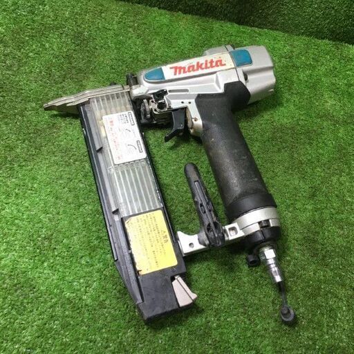 マキタ AF502N 仕上釘打 常圧【市川行徳店】【店頭取引限定】【中古】管理番号：IT8SKCNKDHGC マキタ AF502N 仕上釘打 常圧【市川行徳店】【店頭取引限定】【中古