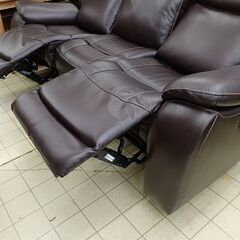 Gillman Creek Furniture 革製　電動リクライニングソファ　3人掛け