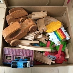 ブリオ　トーマス　木製レール、乗り物おもちゃ