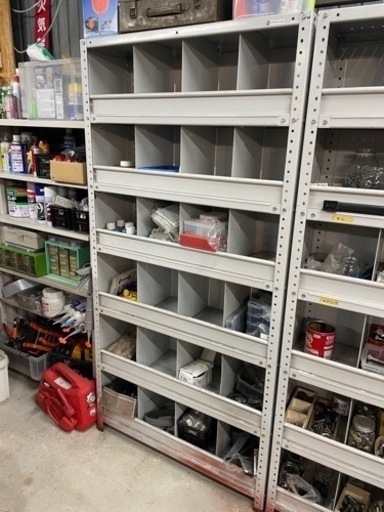 部品棚