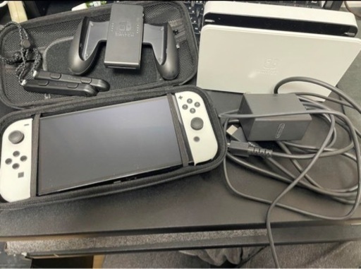 ニンテンドーSwitch有機EL 本体とソフト