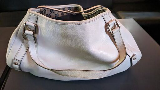 話スムーズな方値下げします　正規品　グッチ　バッグ　gucci
