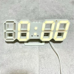 【受け渡し予定者決定】　定価¥2000 LEDライト時計