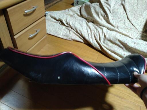 kawasaki ZRX400 ﾀｯｸﾛｰﾙｼｰﾄ 赤ｽﾃｯﾁ 金具付き kawasaki ﾛｺﾞ 刺繍 現状