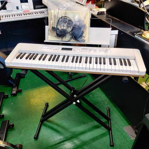 【愛品倶楽部柏店】CASIO 光ナビゲーションキーボード LK-526(2022年製) 楽らくキーボード