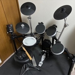 ローランド電子ドラムTD-E1