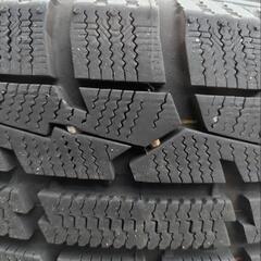 TOYOのスタッドレスタイヤ
４本セット
145/80R14  1シーズン使用