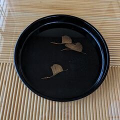 【値下げ❗】黒塗盆　鶴