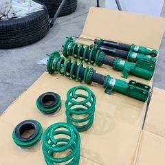 TEIN車高調　80ヴォクシー、ノア、エスクァイア