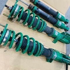 TEIN車高調　80ヴォクシー、ノア、エスクァイア