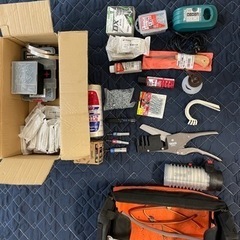 ペンドラ、脚立、電気・エアコン材料一色