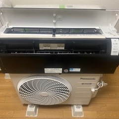取り引き予定者決定しました^_^在庫処分価格です^_^一台限りの限定品です！艶消しブラック‼️取り付け工事も込み価格です☺️SHARPプラズマクラスター8〜10畳☺️2014年分解洗浄、正常稼働品です☺️
