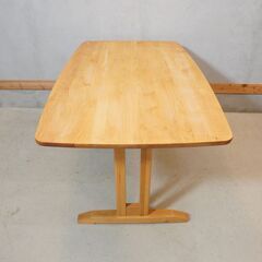 MOMO natural(モモナチュラル)の人気シリーズVIBOのダイニングテーブル