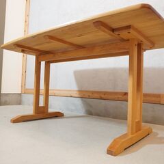 MOMO natural(モモナチュラル)の人気シリーズVIBOのダイニングテーブル