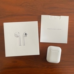 AirPods 両耳　充電器付きAPPLE MMEF2J/A W...