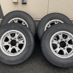 ダンロップ　WINTERMAX ハイエース　バリ溝