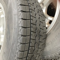 ダンロップ　WINTERMAX ハイエース　バリ溝