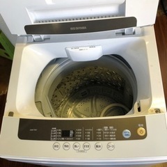 福岡市内配送設置無料　　アイリスオーヤマ 洗濯機 5kg 全自動 襟袖ボード搭載 部屋干し お急ぎコース ステンレス槽 ホワイト IAW-T501