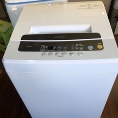 福岡市内配送設置無料　　アイリスオーヤマ 洗濯機 5kg 全自動 襟袖ボード搭載 部屋干し お急ぎコース ステンレス槽 ホワイト IAW-T501