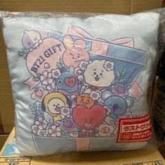 クッション BT21