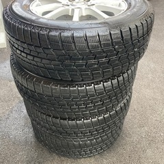 【引取り予定者決まりました】スタッドレスタイヤ　205/65R/15