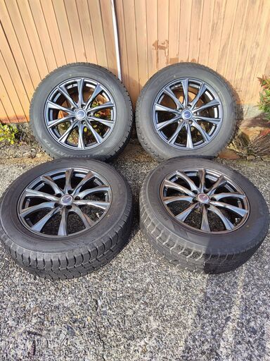2022年購入】トヨタRAV4 スタッドレスタイヤ アルミ4本セット 235/60R18