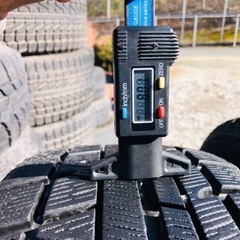 冬タイヤ 205/65R15 プリウス等用アルミ付き バリ山スタッドレス4本組