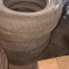 WINTER MAXX　スタッドレス215/70/16