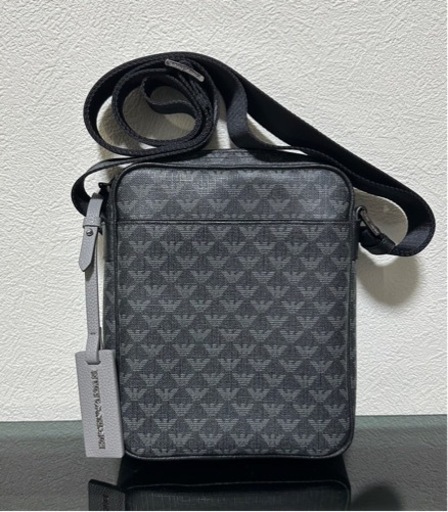 【お取引成立】EMPORIO ARMANIエンポリオ アルマーニ Y4M108 YO23J 86526ショルダーバッグ