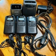【お値下げしました】KENWOODトランシーバー3台セット充電器付き
