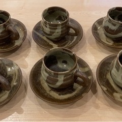 【取引中】陶器のカップ&ソーサーセット　６客