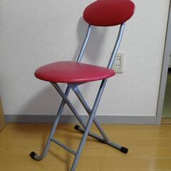 折り畳み椅子（パイプ椅子）　赤