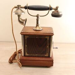 昭和レトロ 沖電気 手回し電話 古電話 電話機 ハンドル 木製 アンティーク ジャンク 卓上電話機 戦前 東京 アンティーク 電話機 レトロ (R2339kmxY)