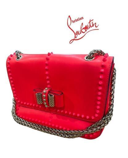 Christian Louboutin スウィート チャリティ ショルダーバッグ