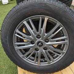 セレナで使用スタッドレスタイヤとアルミ