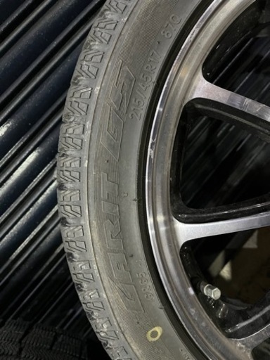 バリ溝 215⁄45R17 TOYO スタッドレスタイヤ 4本セット バリ溝!! 冬タイヤ