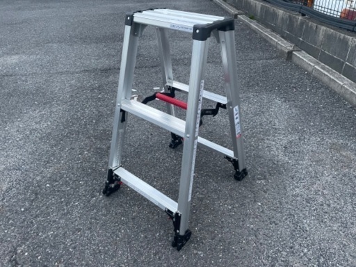 伸縮機能付き脚立