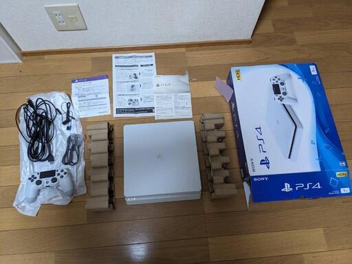 プレステ４　CHU2200B　１TB　ホワイト　美品！