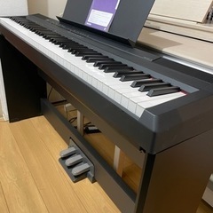 YAMAHA電子ピアノ P-105付属品：アダプター、譜面立て、木製スタンド 