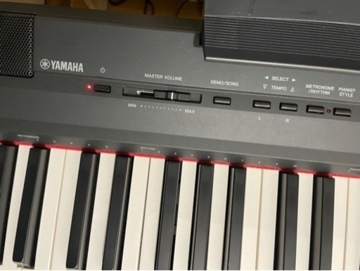 YAMAHA電子ピアノ P-105付属品：アダプター、譜面立て、木製スタンド、説明書