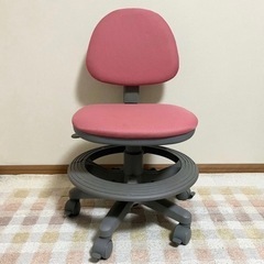 ピンク　学習椅子